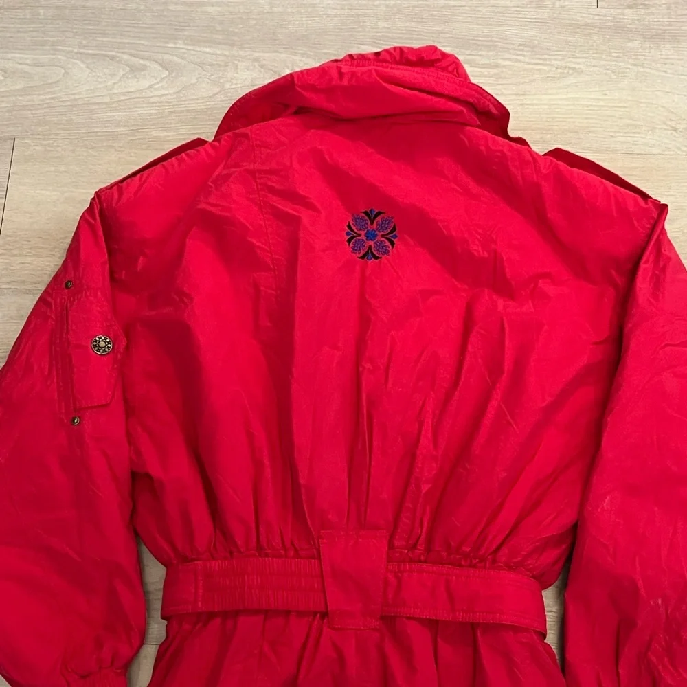 Vintage Edelweiss Red One Piece Snowsuit Snow Bib Apres Ski Suit
Women’s Size M - Picture 10 of 10